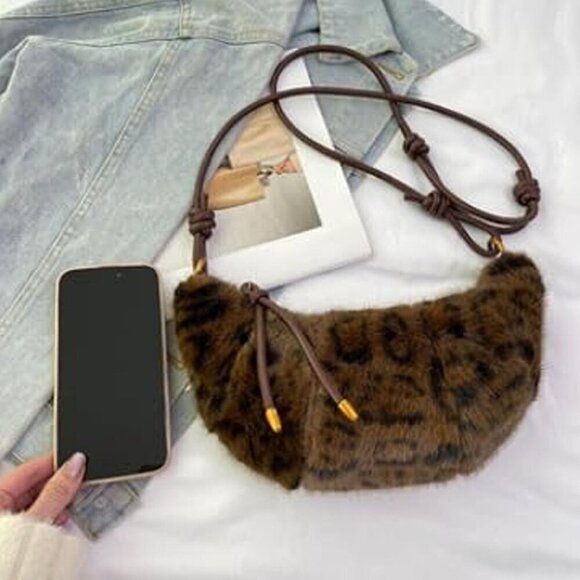 Leopard Faux Fur Sling Bag Womens Fuzzy Crossbody Purse for Casual Fashion - Picture 2 of 9